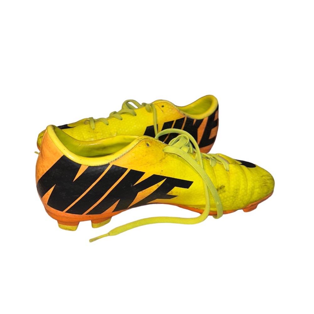 Cleats - Picture 2 of 5